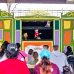 Puppet show with guests 32